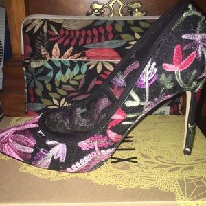 Floral print heels sz 11